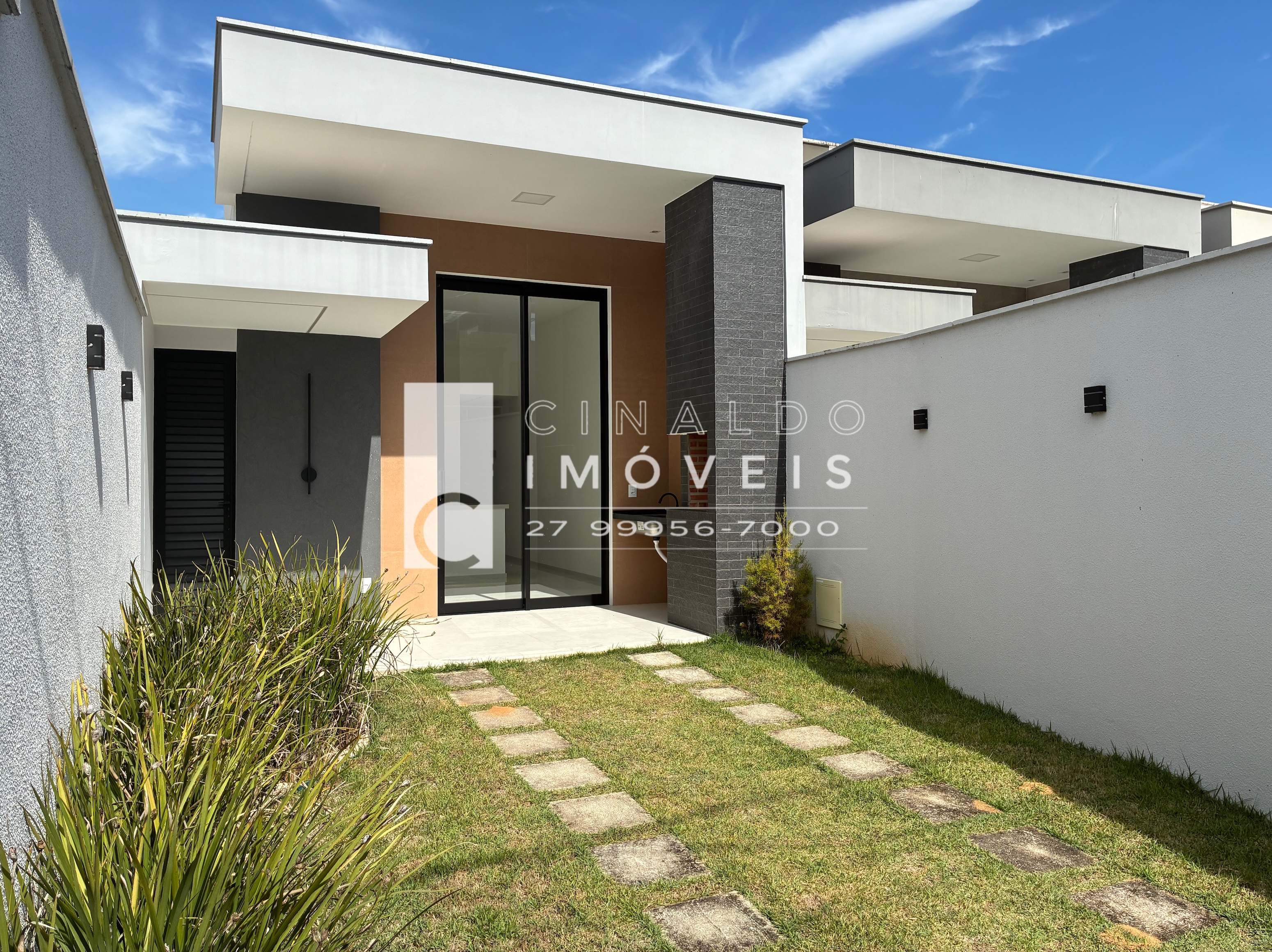 Casas novas prontas para morar à venda no Villaggio Interlagos em Linhares ES